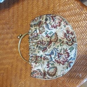 VTG Fabric & Beaded Bag Purse Kiss Closure 12x9 Flaw